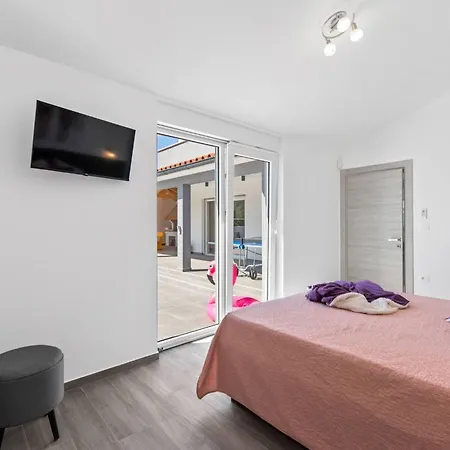 Casa Mara Mit Beheiztem Pool By Interhome Štokovci