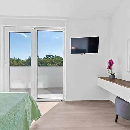 בית נופש Casa Mara Mit Beheiztem Pool By Interhome Štokovci
