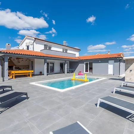 Casa Mara Mit Beheiztem Pool By Interhome Casa vacanze